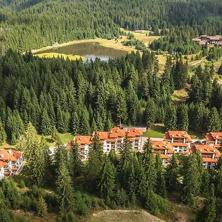 Aparthotel By Mountain Lakes 3*