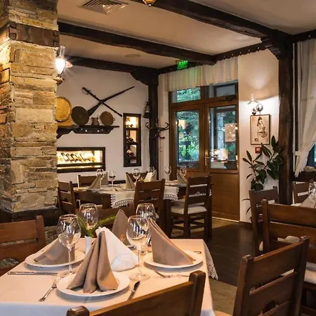 By Mountain Lakes Aparthotel 3*